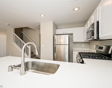7270 Morrison Street - Photo Thumbnail 4