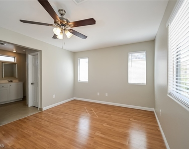 7270 Morrison Street - Photo Thumbnail 6