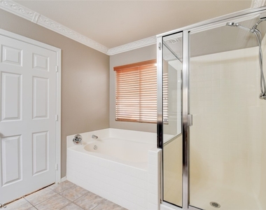 3719 Maple Creek Avenue - Photo Thumbnail 12