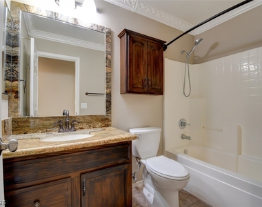 3719 Maple Creek Avenue - Photo Thumbnail 8