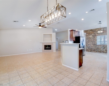 3719 Maple Creek Avenue - Photo Thumbnail 4
