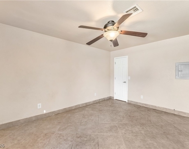 2606 S Durango Drive - Photo Thumbnail 16