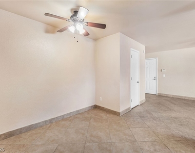 2606 S Durango Drive - Photo Thumbnail 9