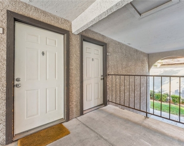 2606 S Durango Drive - Photo Thumbnail 5