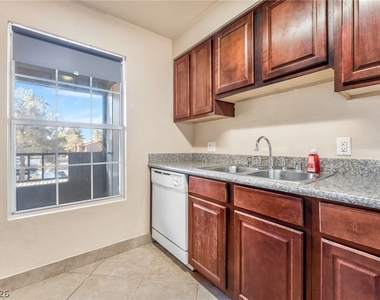 2606 S Durango Drive - Photo Thumbnail 12
