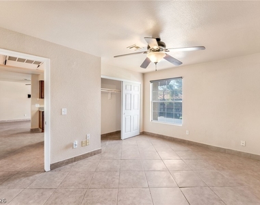 2606 S Durango Drive - Photo Thumbnail 18