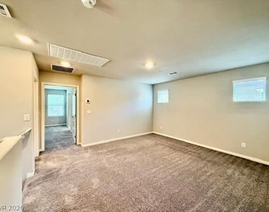 7606 Red Plumeria Avenue - Photo Thumbnail 12