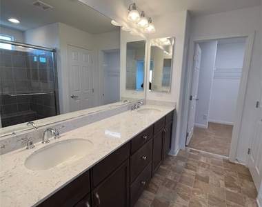 7707 Liberty Falls Street - Photo Thumbnail 18