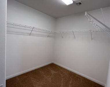 7707 Liberty Falls Street - Photo Thumbnail 20
