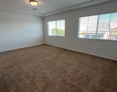 7707 Liberty Falls Street - Photo Thumbnail 17
