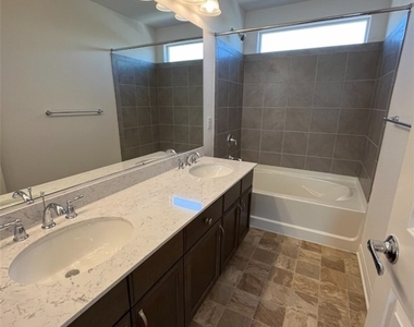 7707 Liberty Falls Street - Photo Thumbnail 24