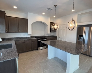 7707 Liberty Falls Street - Photo Thumbnail 8