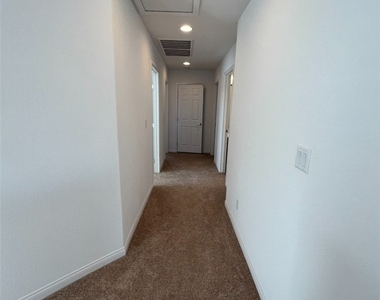 7707 Liberty Falls Street - Photo Thumbnail 16