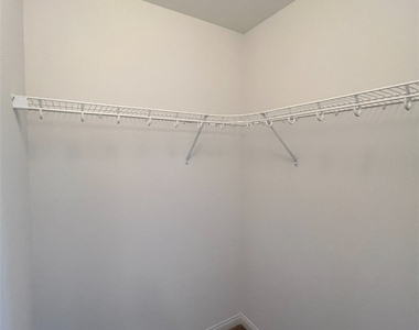 7707 Liberty Falls Street - Photo Thumbnail 22
