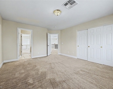 3924 Royal Scots Avenue - Photo Thumbnail 39