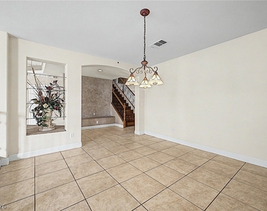 3924 Royal Scots Avenue - Photo Thumbnail 10