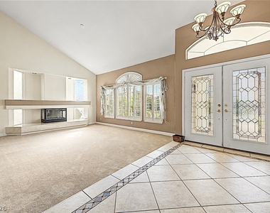3924 Royal Scots Avenue - Photo Thumbnail 6