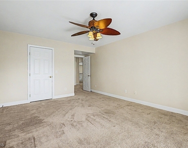 3924 Royal Scots Avenue - Photo Thumbnail 30