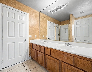 3924 Royal Scots Avenue - Photo Thumbnail 41