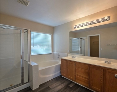 748 Maccabe Avenue - Photo Thumbnail 15