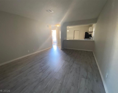 5215 Gray Lane - Photo Thumbnail 4