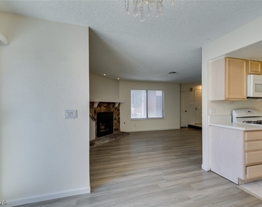 2127 Pine Breeze Lane - Photo Thumbnail 19