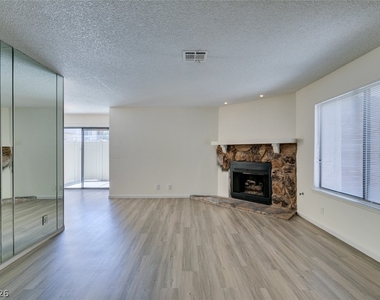 2127 Pine Breeze Lane - Photo Thumbnail 6