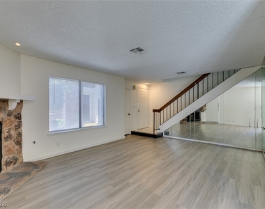 2127 Pine Breeze Lane - Photo Thumbnail 10