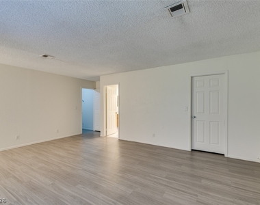 2127 Pine Breeze Lane - Photo Thumbnail 35