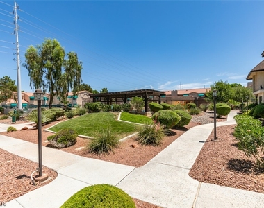 2127 Pine Breeze Lane - Photo Thumbnail 40