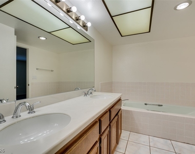 2127 Pine Breeze Lane - Photo Thumbnail 37