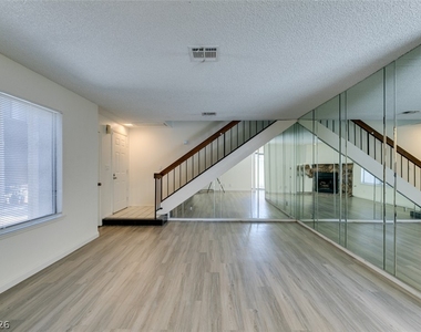 2127 Pine Breeze Lane - Photo Thumbnail 11