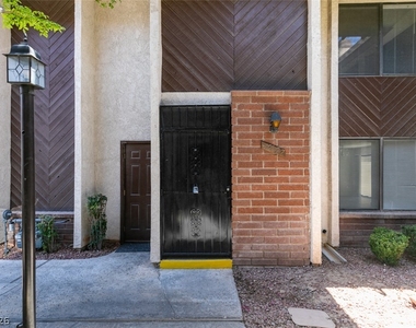 2127 Pine Breeze Lane - Photo Thumbnail 3