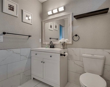 5175 Caliente Street - Photo Thumbnail 16