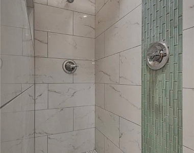 5175 Caliente Street - Photo Thumbnail 13