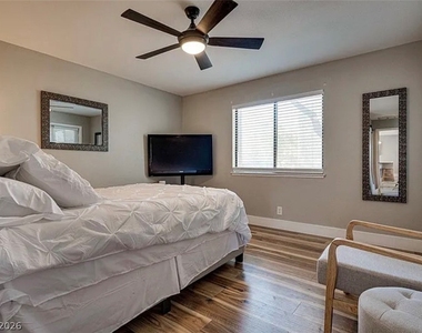 5175 Caliente Street - Photo Thumbnail 6