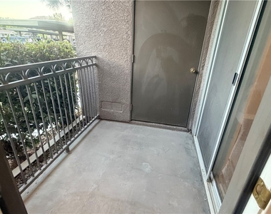 9050 W Warm Springs Road - Photo Thumbnail 11