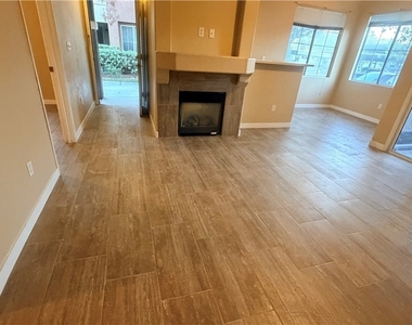 9050 W Warm Springs Road - Photo Thumbnail 12