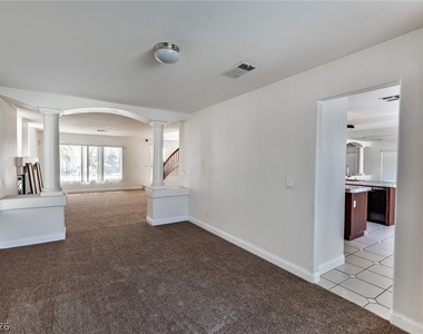 8232 Deer Springs Way - Photo Thumbnail 4