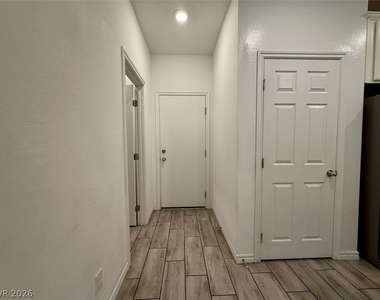 20 Barbara Lane - Photo Thumbnail 18