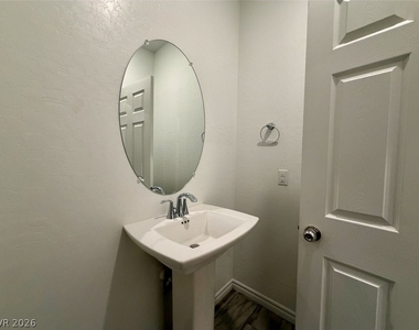 20 Barbara Lane - Photo Thumbnail 19
