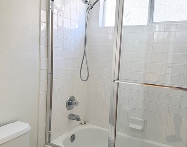 705 Lexington Cross Drive - Photo Thumbnail 23