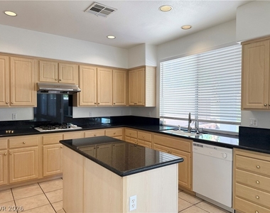 705 Lexington Cross Drive - Photo Thumbnail 8