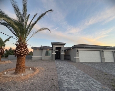 197 E Shelbourne Avenue - Photo Thumbnail 1