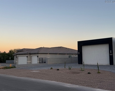 197 E Shelbourne Avenue - Photo Thumbnail 5