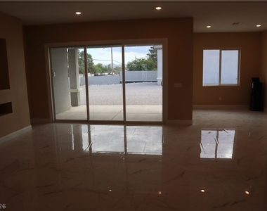 197 E Shelbourne Avenue - Photo Thumbnail 40