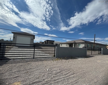 197 E Shelbourne Avenue - Photo Thumbnail 11