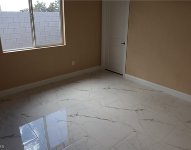 197 E Shelbourne Avenue - Photo Thumbnail 36