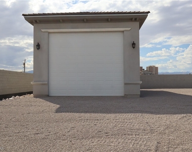 197 E Shelbourne Avenue - Photo Thumbnail 14