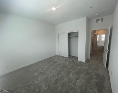 3296 Vasco Falls Avenue - Photo Thumbnail 15